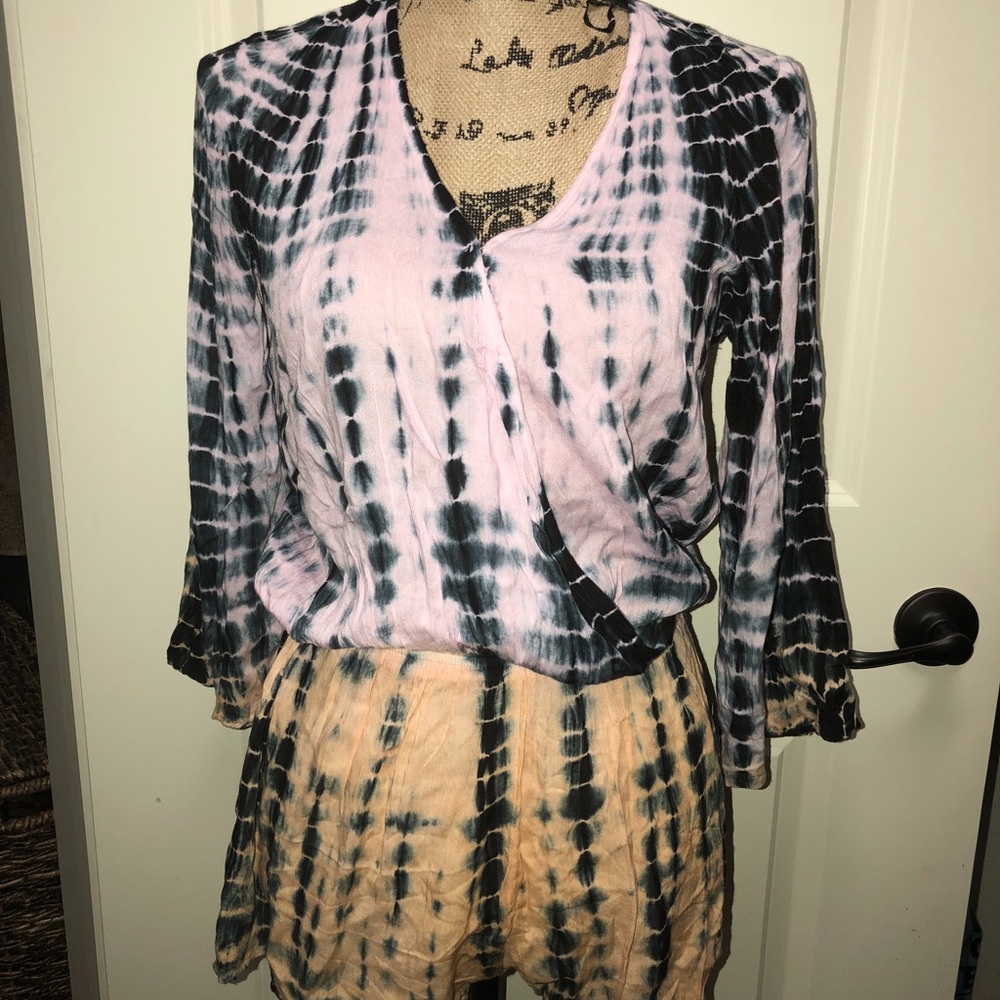 Raviya Romper